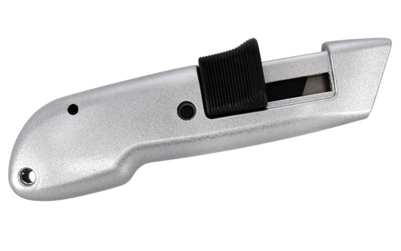 RETRACTABLE SAFETY KNIFE