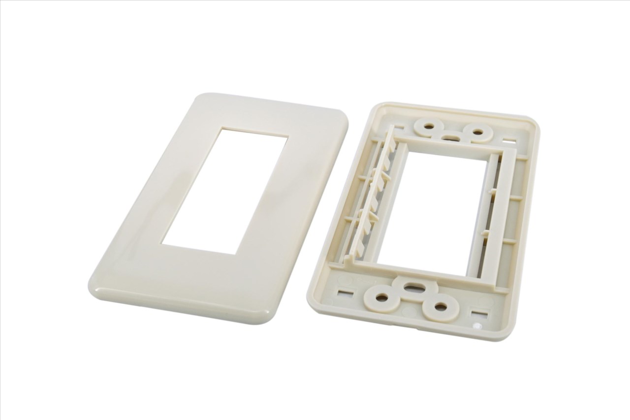 97-053 卡式蓋板-1聯3孔 