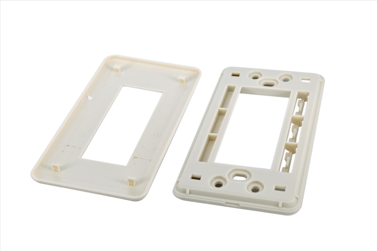 97-053 卡式蓋板-1聯3孔 