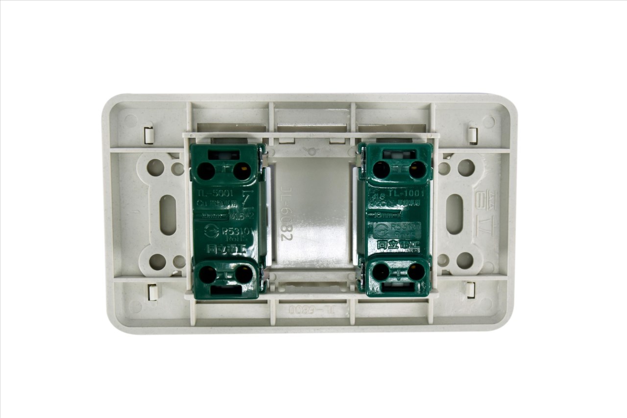 97-087 組合式開關插座-1切1插